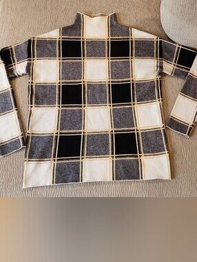 Tahari Cream and Black Geometric Pattern Mock Turtle Neck Top